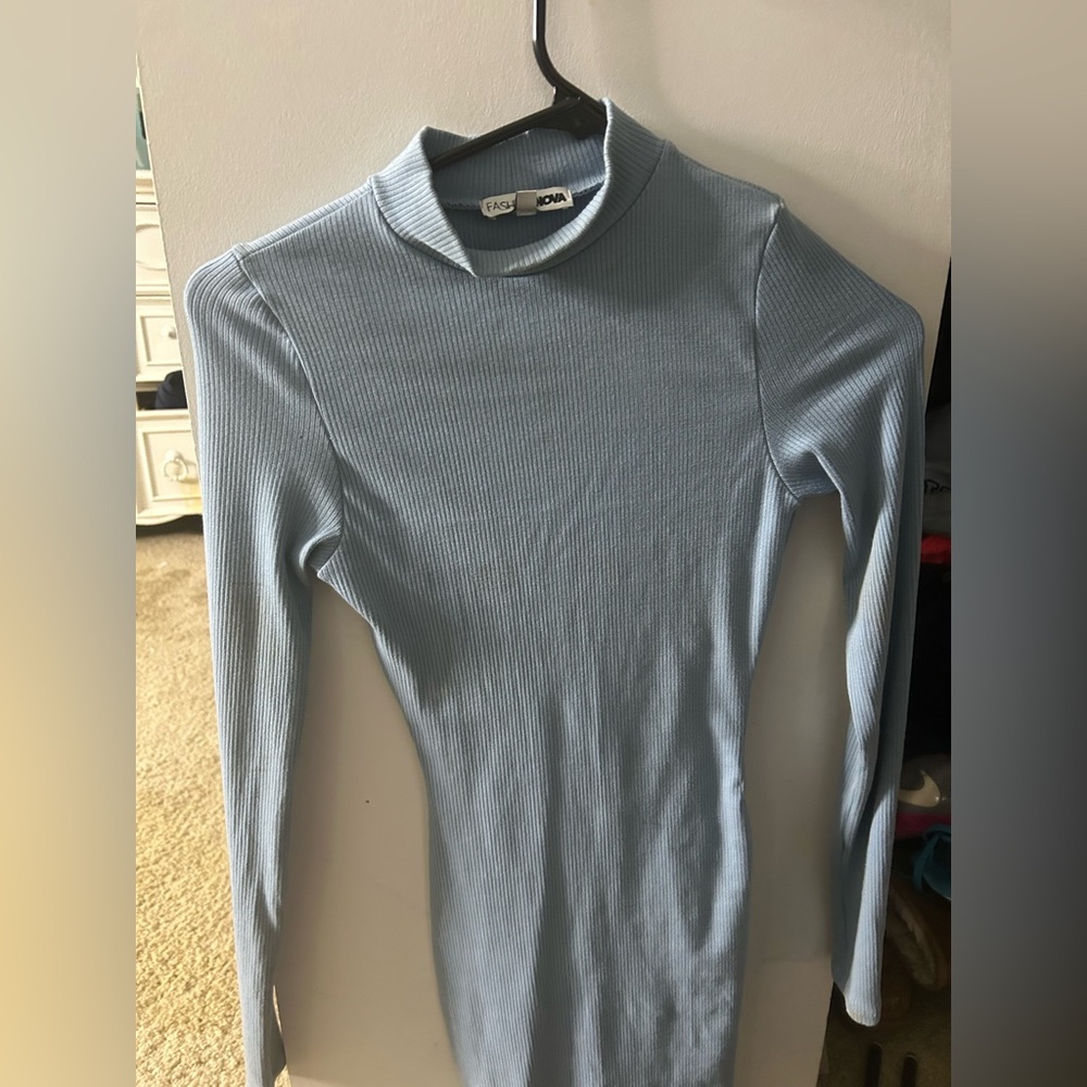 Blue xs mini dress with back out